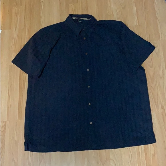 Short sleeve blue men’s button up - Picture 2 of 2